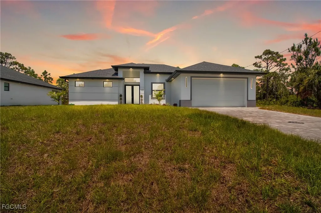 1025 Gladys Street Lehigh Acres FL 33974