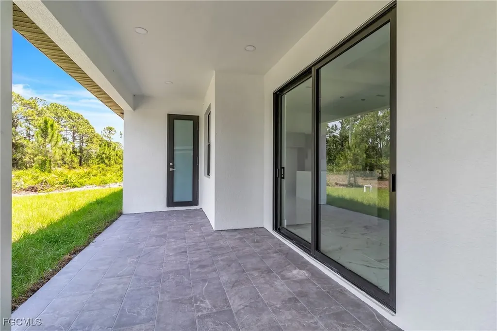 1025 Gladys Street Lehigh Acres FL 33974