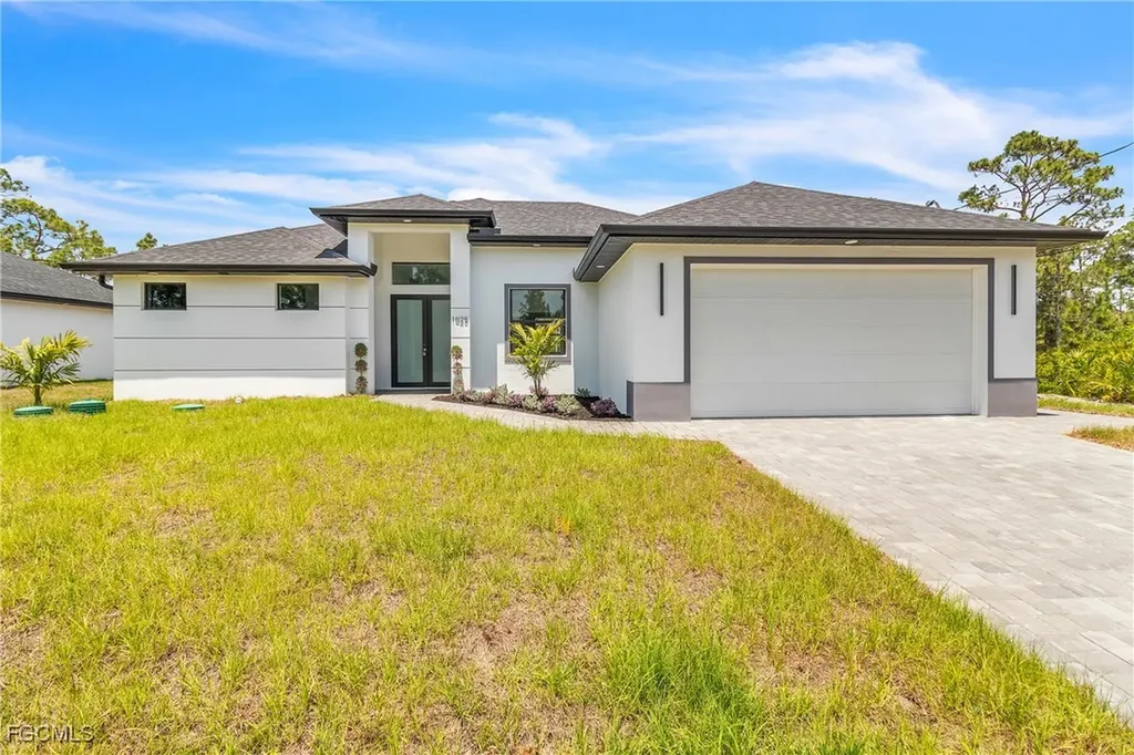1025 Gladys Street Lehigh Acres FL 33974