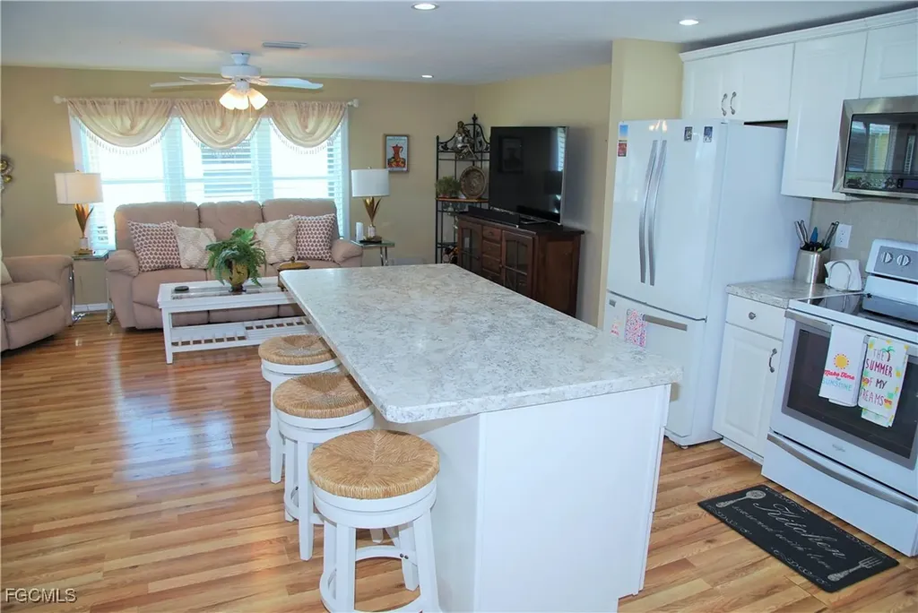 421 Snead Drive North Fort Myers FL 33903