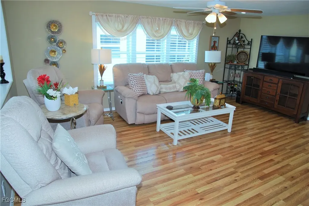 421 Snead Drive North Fort Myers FL 33903