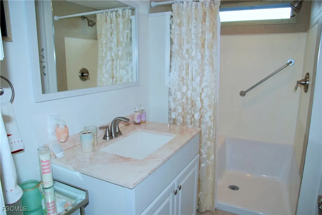 421 Snead Drive North Fort Myers FL 33903