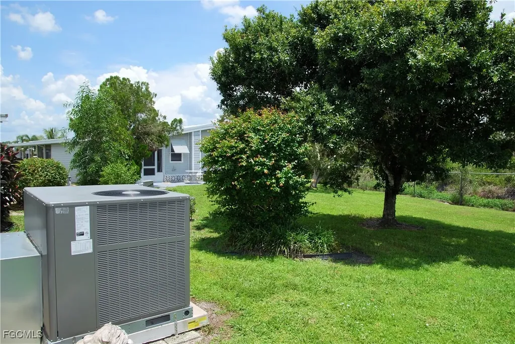 421 Snead Drive North Fort Myers FL 33903