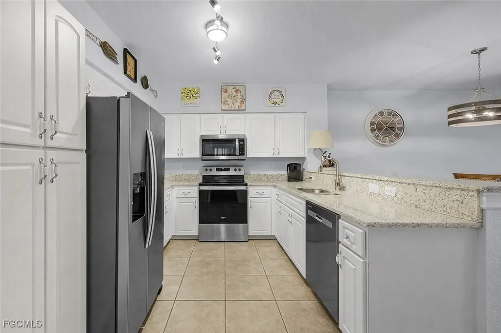 917 SW 47th Terrace Cape Coral FL 33914