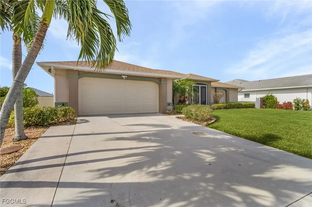 4002 Oasis Boulevard Cape Coral FL 33914