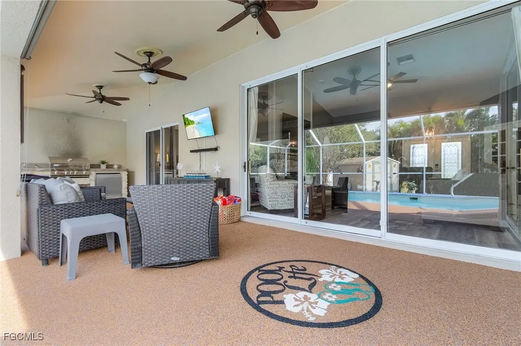 4002 Oasis Boulevard Cape Coral FL 33914