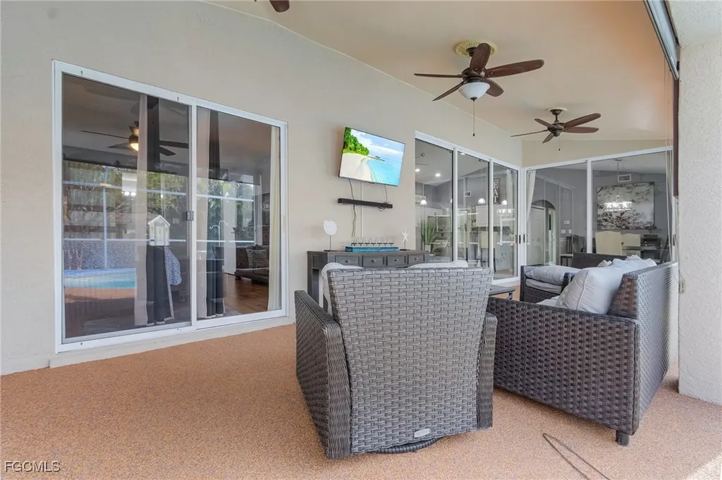 4002 Oasis Boulevard Cape Coral FL 33914