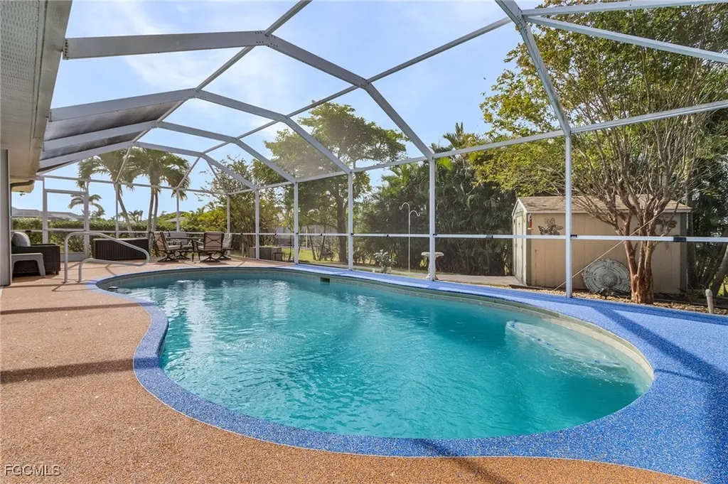 4002 Oasis Boulevard Cape Coral FL 33914