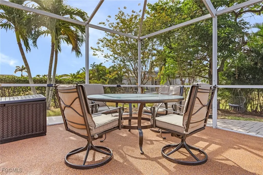 4002 Oasis Boulevard Cape Coral FL 33914