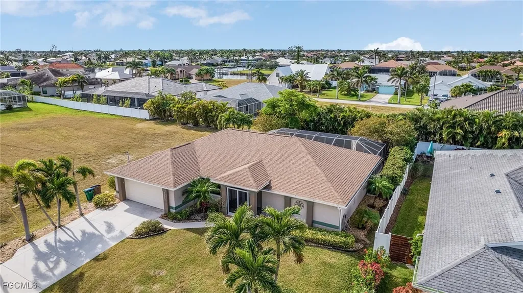 4002 Oasis Boulevard Cape Coral FL 33914