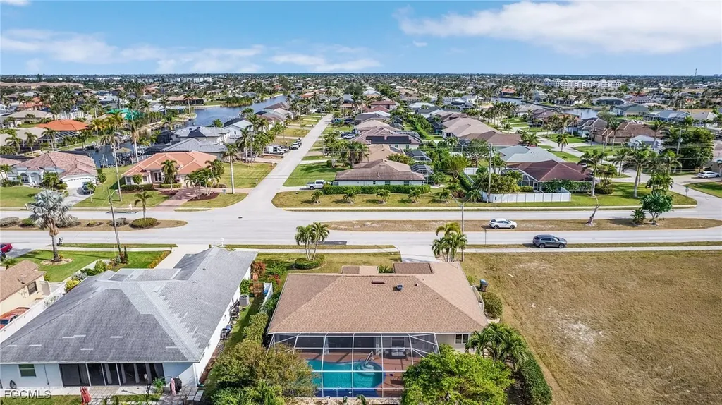4002 Oasis Boulevard Cape Coral FL 33914