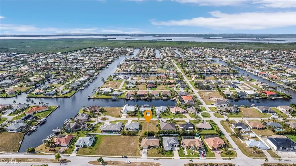 4002 Oasis Boulevard Cape Coral FL 33914
