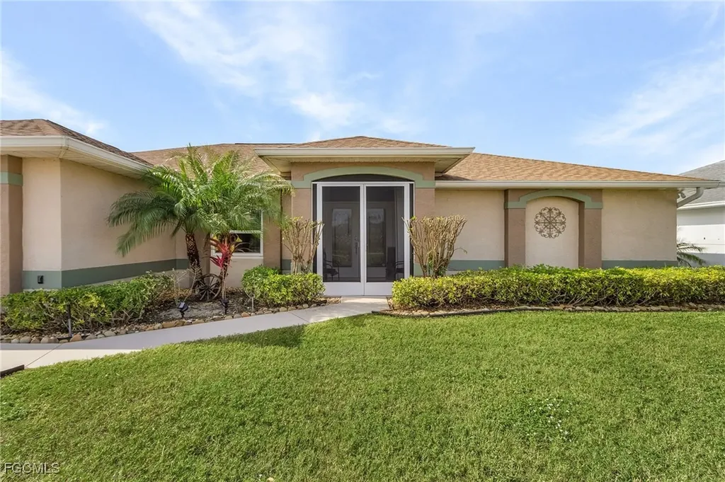 4002 Oasis Boulevard Cape Coral FL 33914