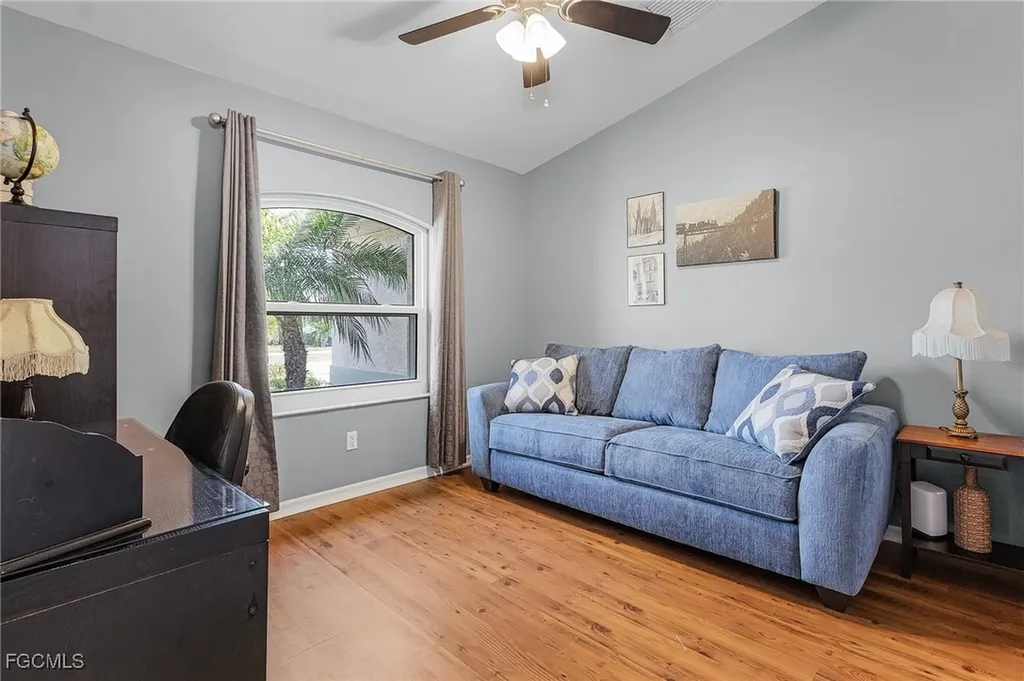 4002 Oasis Boulevard Cape Coral FL 33914