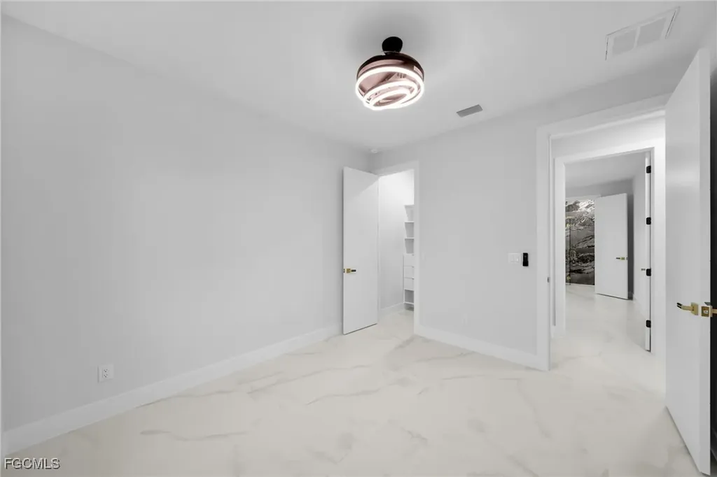 1532 SW 4th Court Cape Coral FL 33991