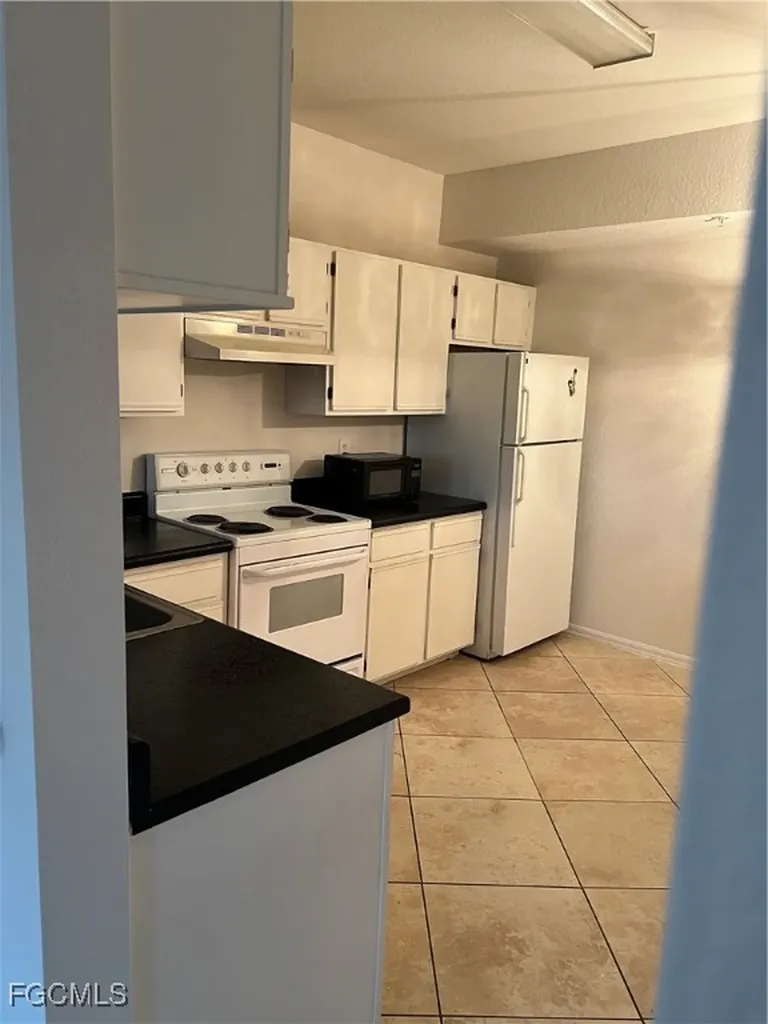 6461 Aragon Way Fort Myers FL 33966