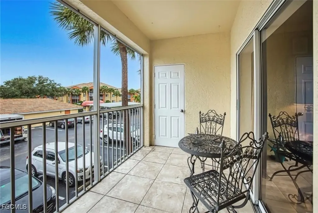 6461 Aragon Way Fort Myers FL 33966