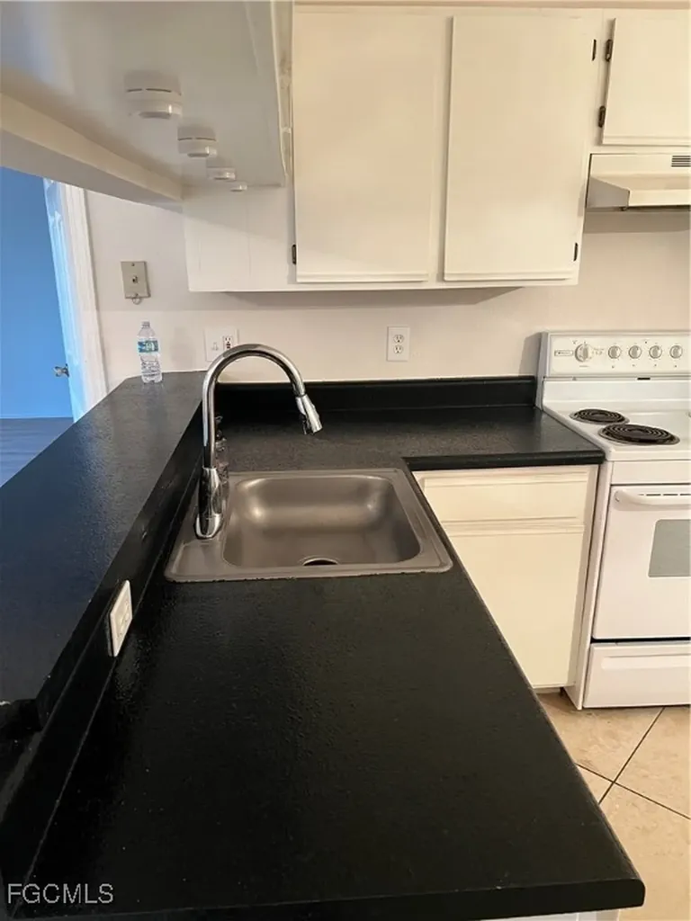6461 Aragon Way Fort Myers FL 33966