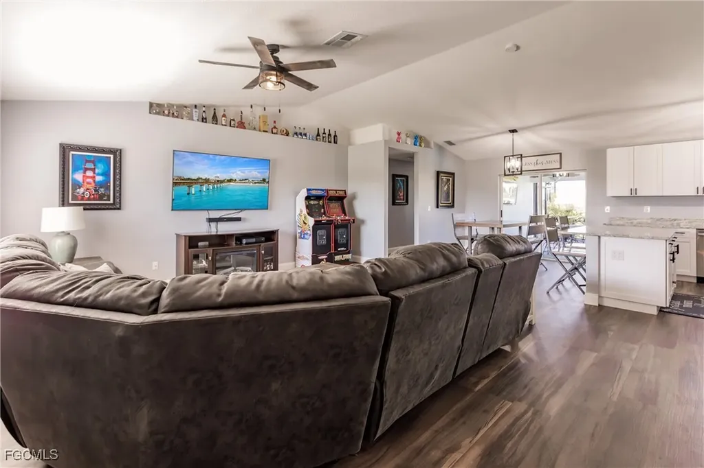 1034 NW 37th Avenue Cape Coral FL 33993