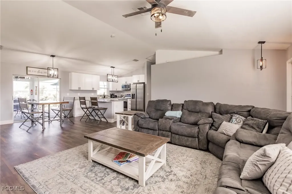 1034 NW 37th Avenue Cape Coral FL 33993