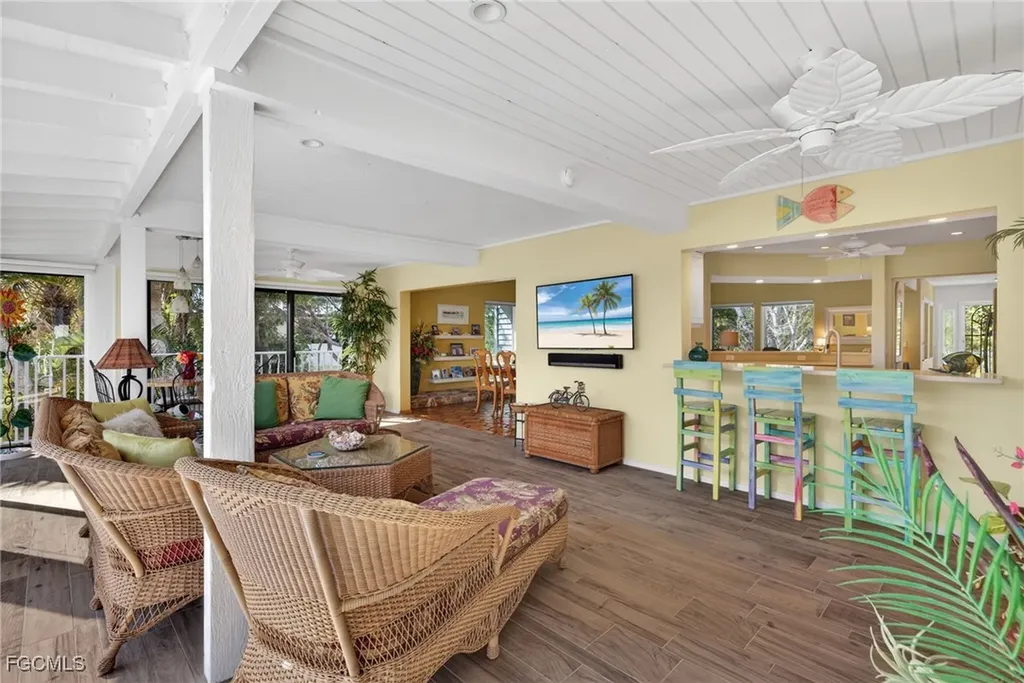 5312 Ladyfinger Lake Road Sanibel FL 33957