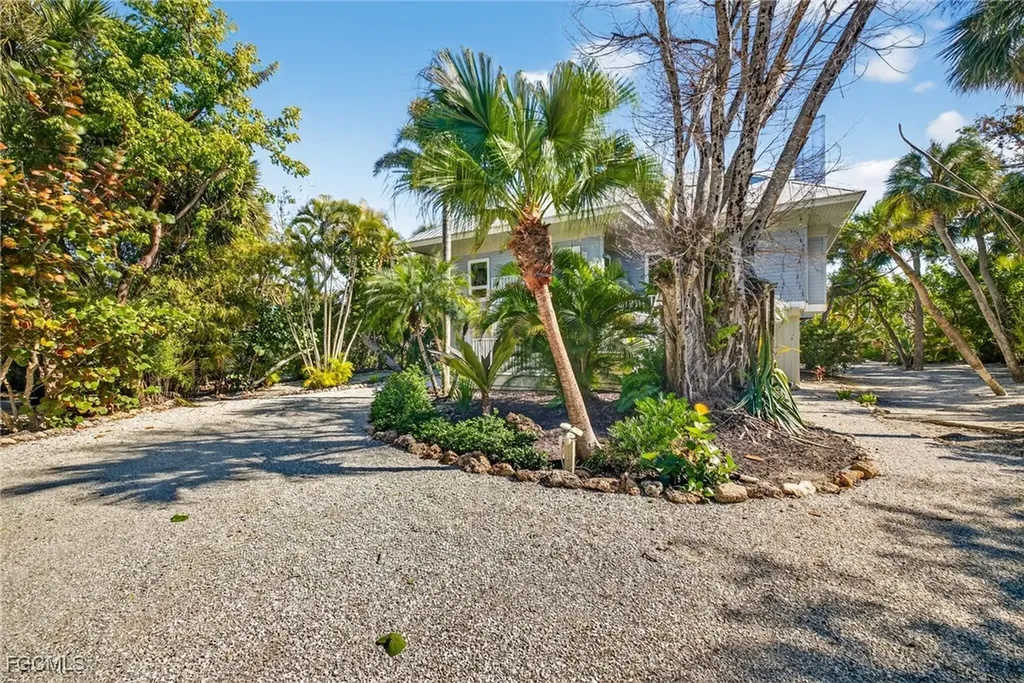 5312 Ladyfinger Lake Road Sanibel FL 33957