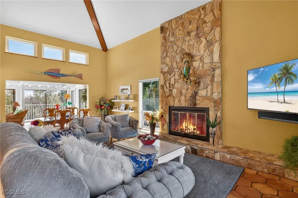 5312 Ladyfinger Lake Road Sanibel FL 33957