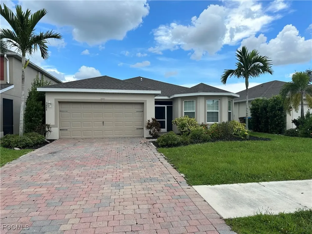 3488 Acapulco Circle Cape Coral FL 33909