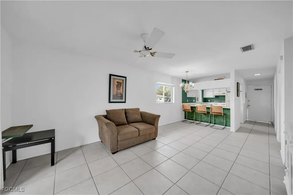 8071 Country Road Fort Myers FL 33919