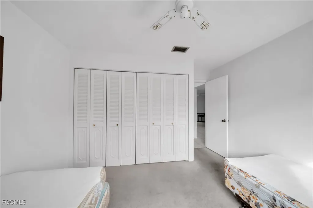 8071 Country Road Fort Myers FL 33919