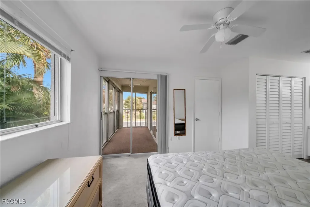 8071 Country Road Fort Myers FL 33919