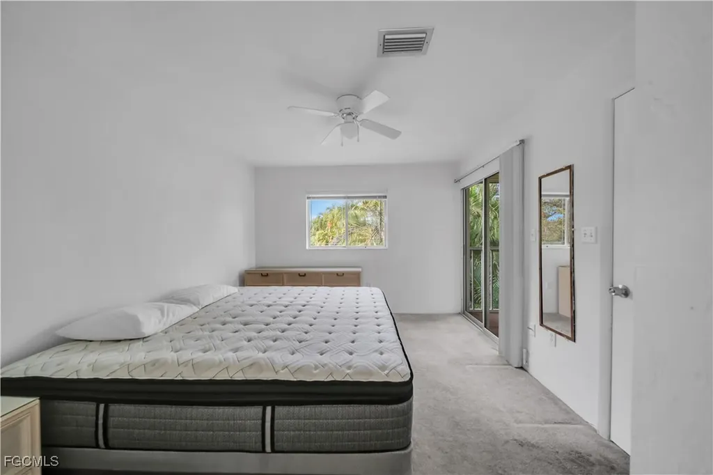 8071 Country Road Fort Myers FL 33919