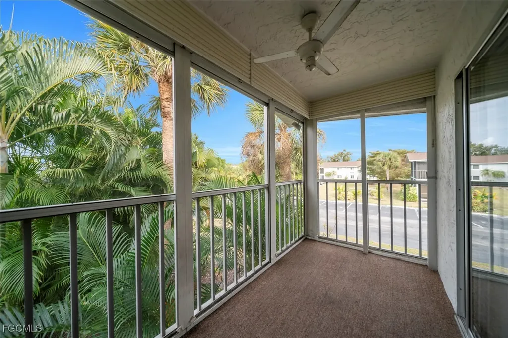 8071 Country Road Fort Myers FL 33919