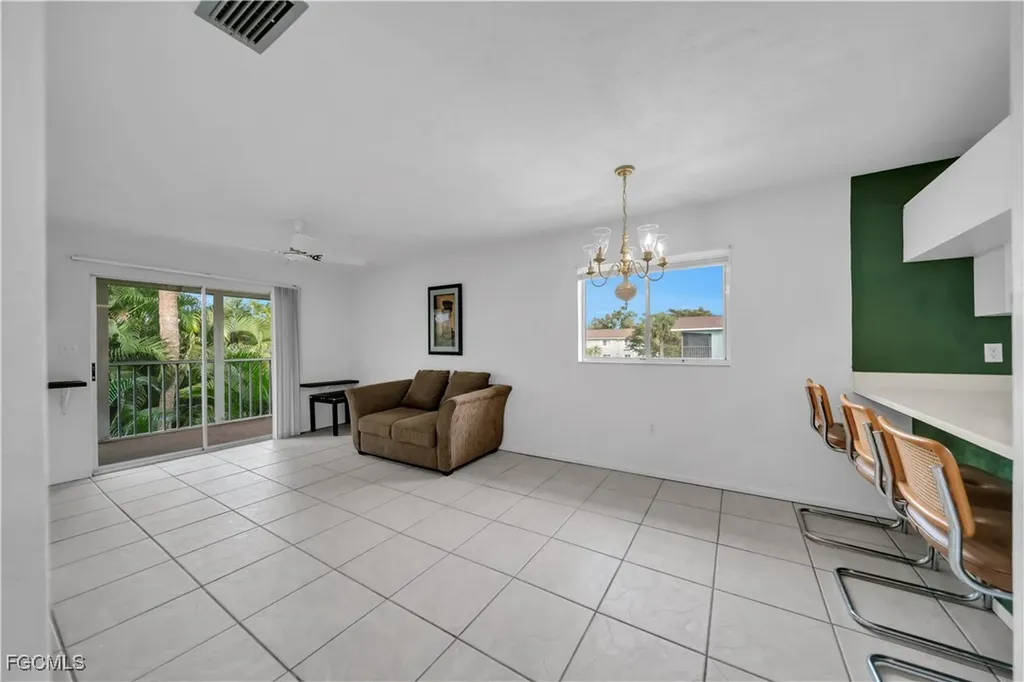 8071 Country Road Fort Myers FL 33919