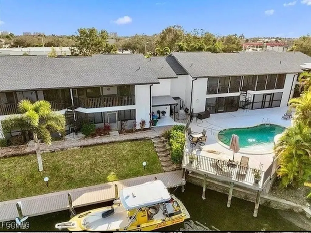 1521 SW 47th Terrace Cape Coral FL 33914