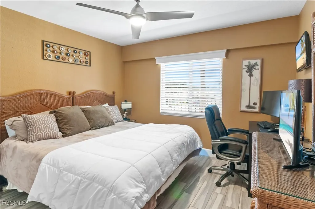 20121 Ian Court Estero FL 33928