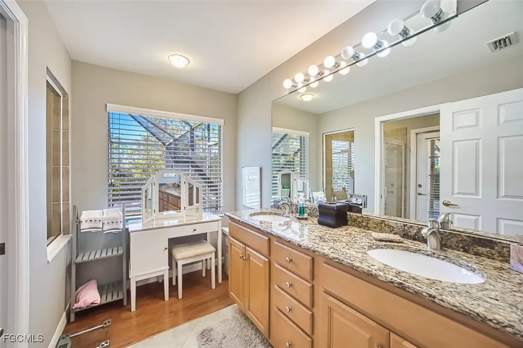 9114 Shadow Glen Way Fort Myers FL 33913