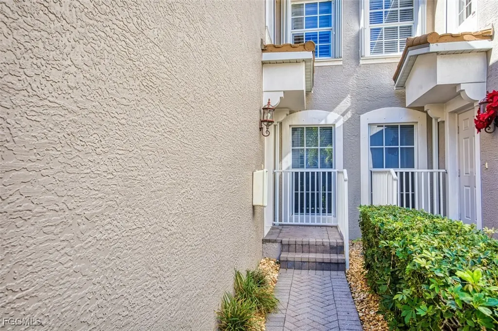 9582 Hemingway Lane Fort Myers FL 33913