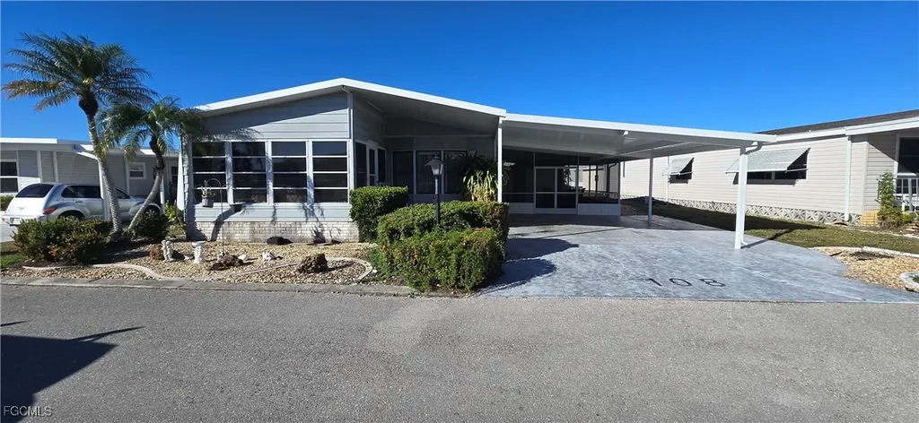 108 Snead Drive North Fort Myers FL 33903