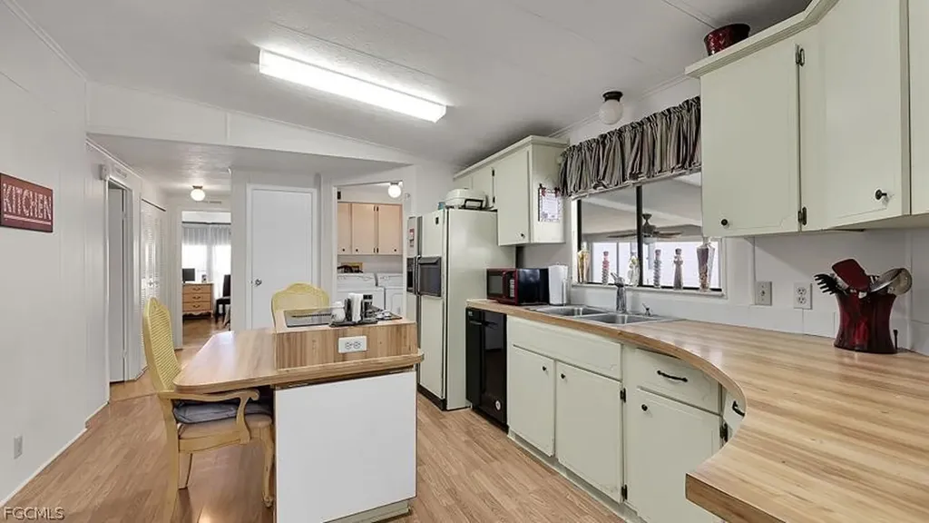 108 Snead Drive North Fort Myers FL 33903