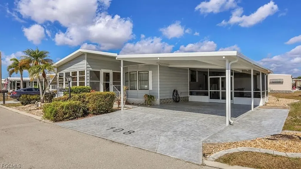 108 Snead Drive North Fort Myers FL 33903