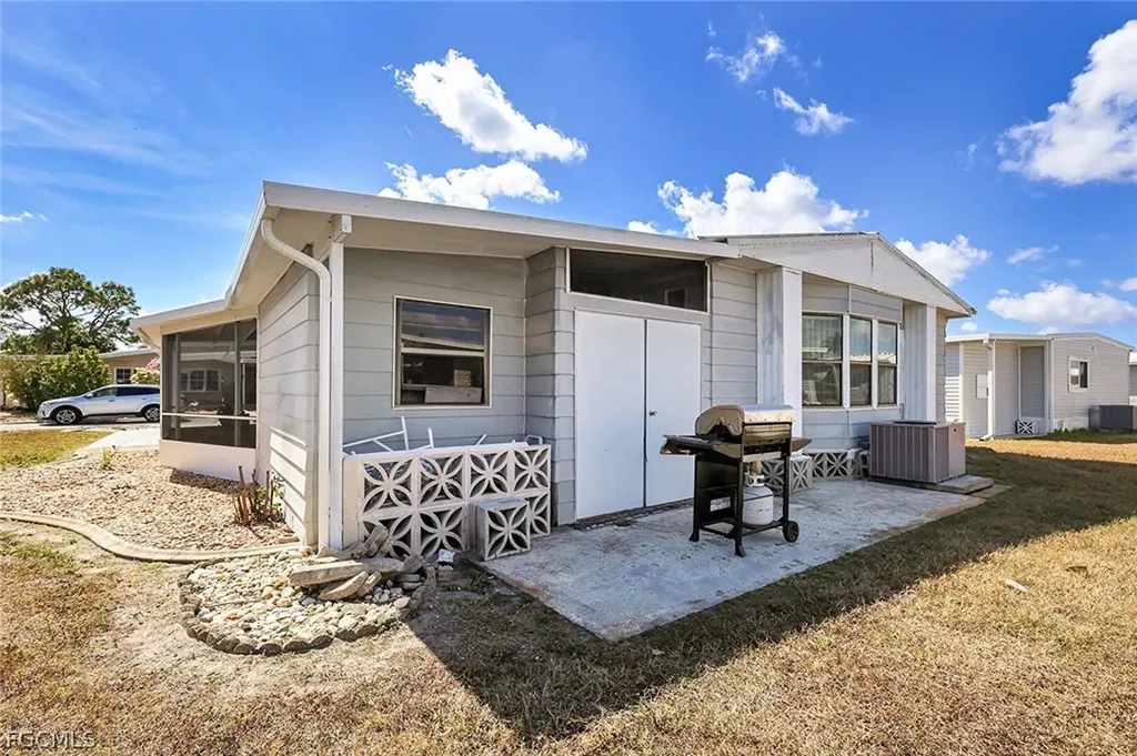 108 Snead Drive North Fort Myers FL 33903