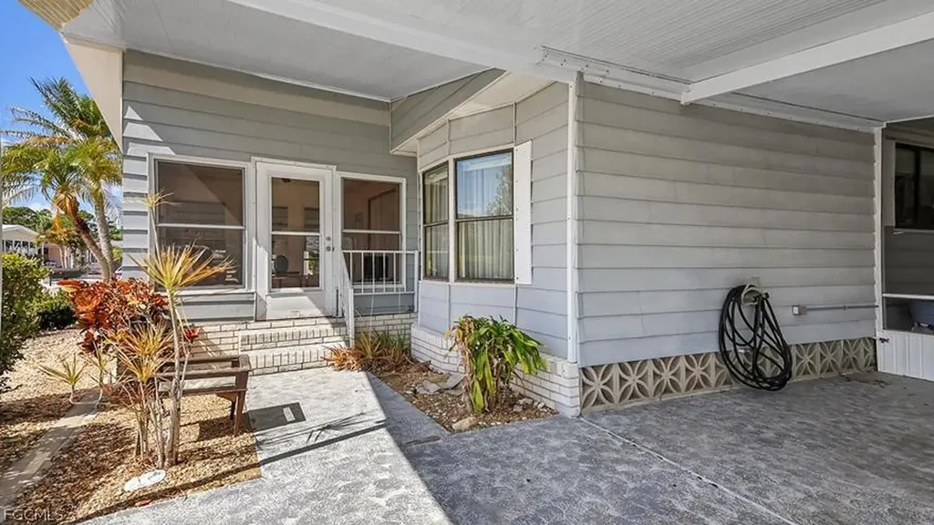 108 Snead Drive North Fort Myers FL 33903