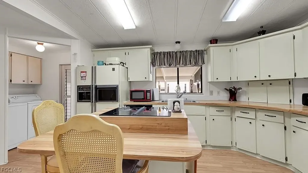 108 Snead Drive North Fort Myers FL 33903