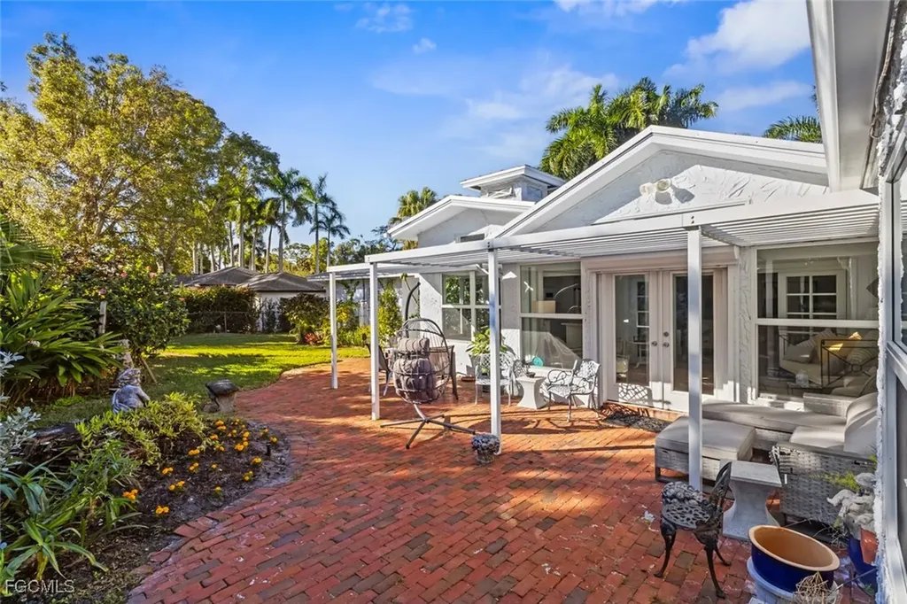 1348 Alcazar Avenue Fort Myers FL 33901