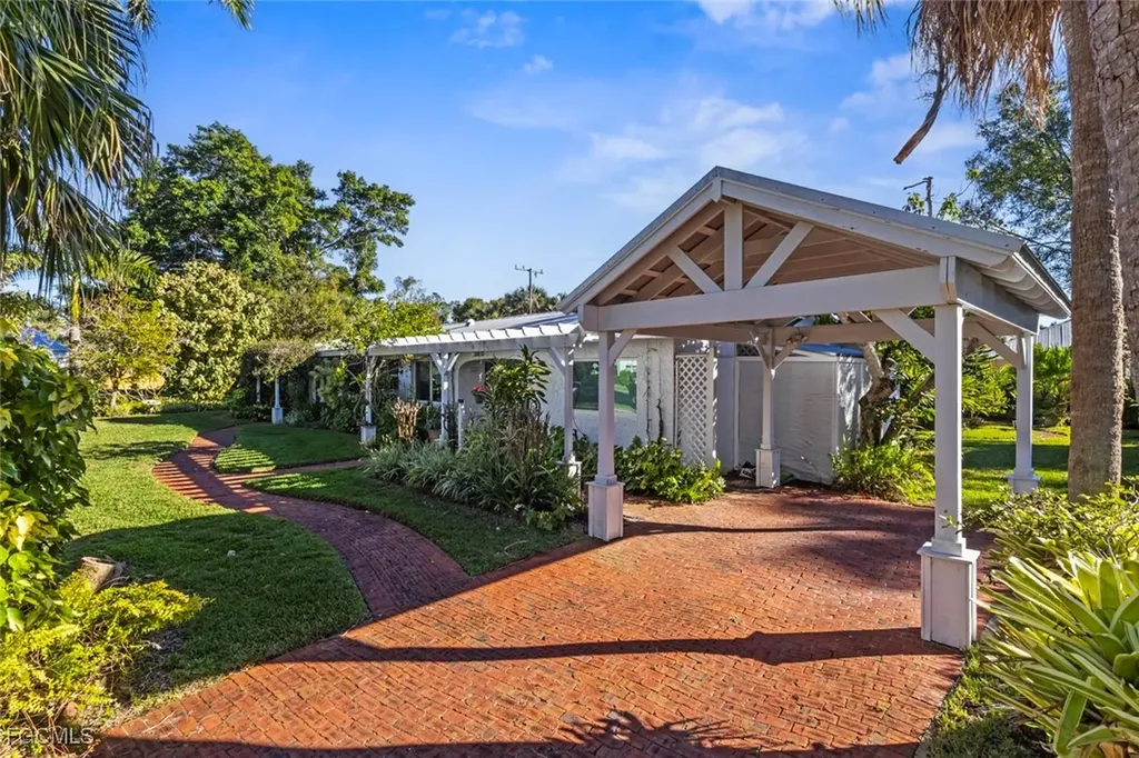1348 Alcazar Avenue Fort Myers FL 33901