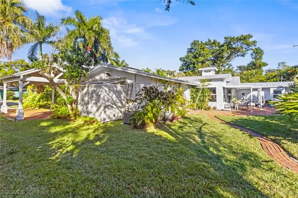1348 Alcazar Avenue Fort Myers FL 33901