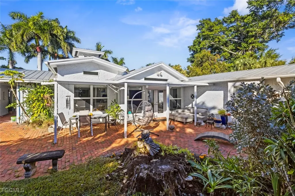 1348 Alcazar Avenue Fort Myers FL 33901