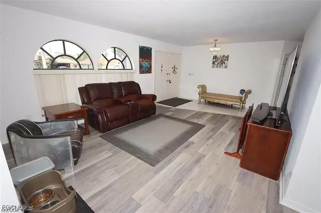 215 SE 1st Place Cape Coral FL 33990