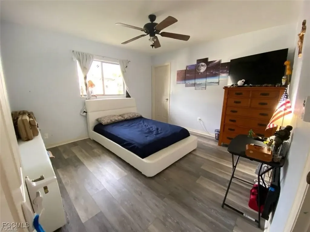 215 SE 1st Place Cape Coral FL 33990